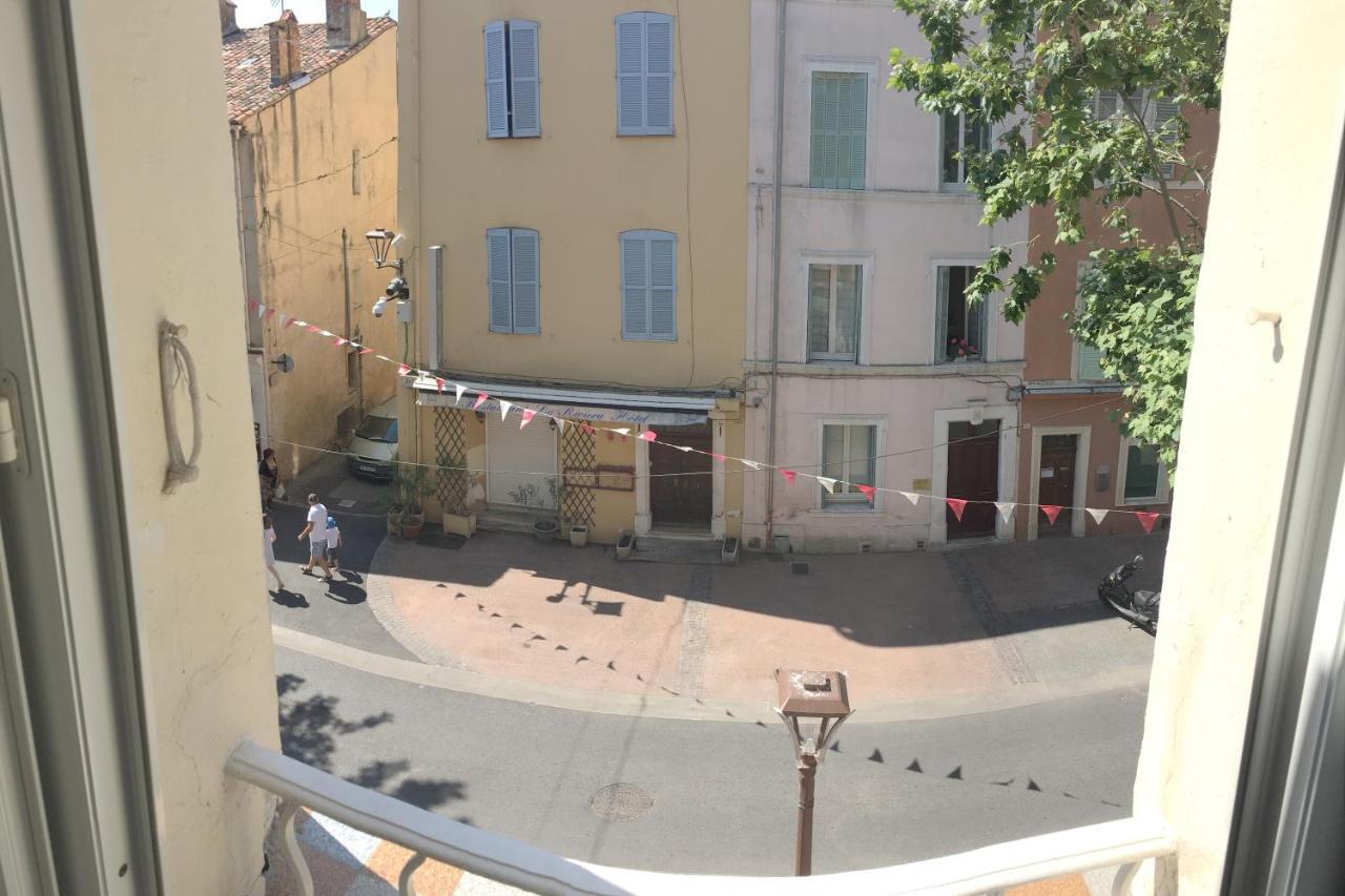 Excellent Studio Au Coeur Historique De Fréjus Exterior foto